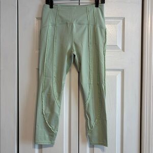 Fabletics Sage Green High-Waisted Ultraluxe Contoured 7/8 Leggings
